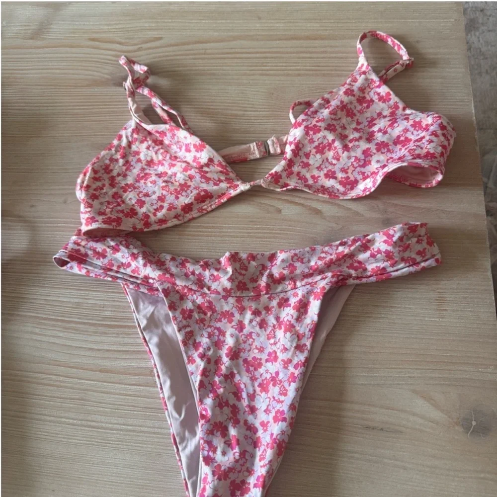 Frankie's Bikinis Floral bikini